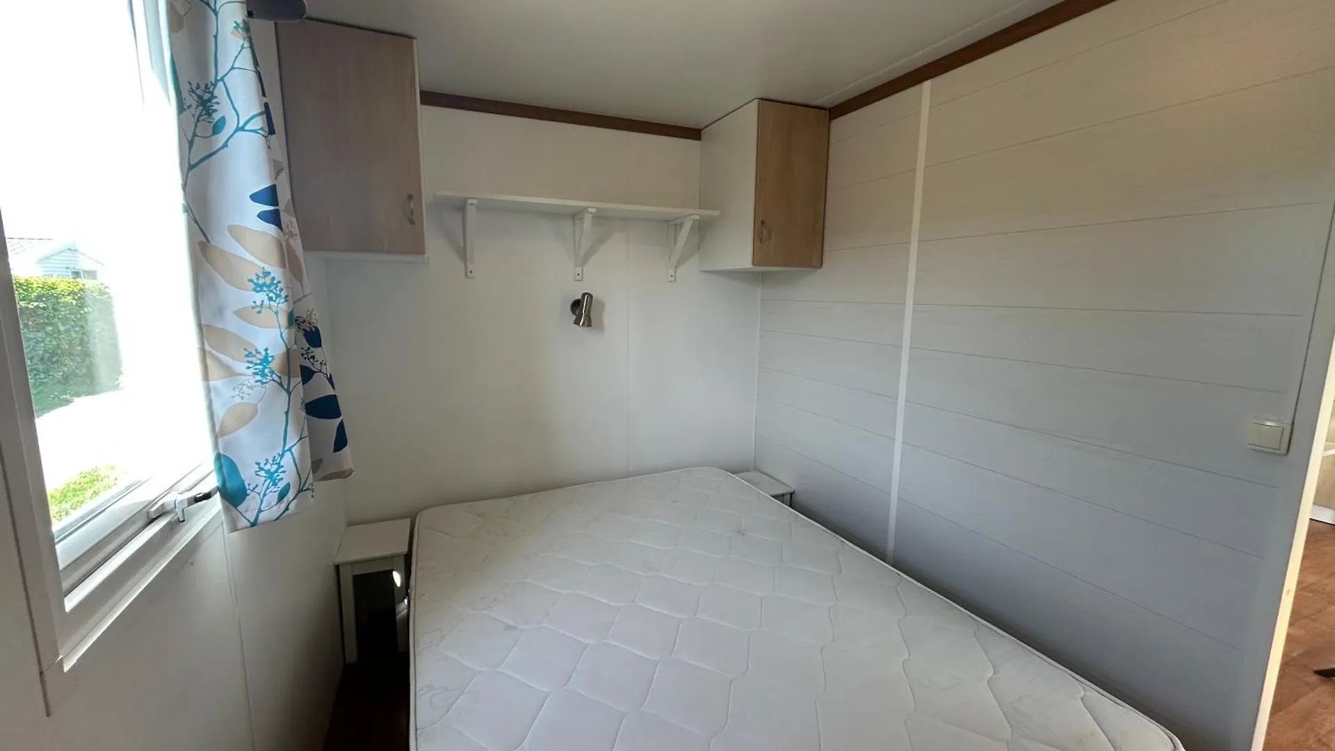 Mobil-Home Camping 4 Etoiles 康卡勒 0*,  法国